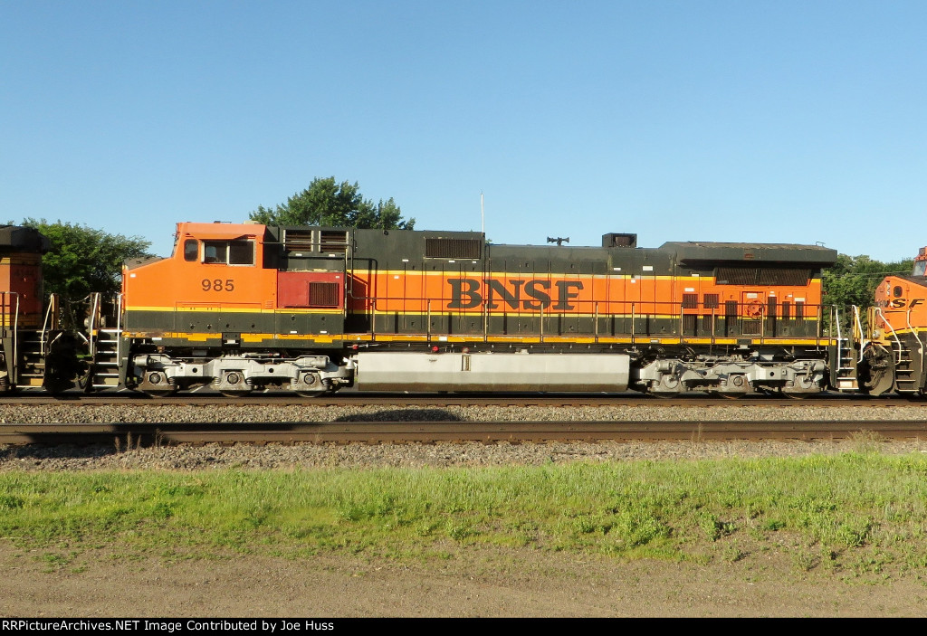 BNSF 985